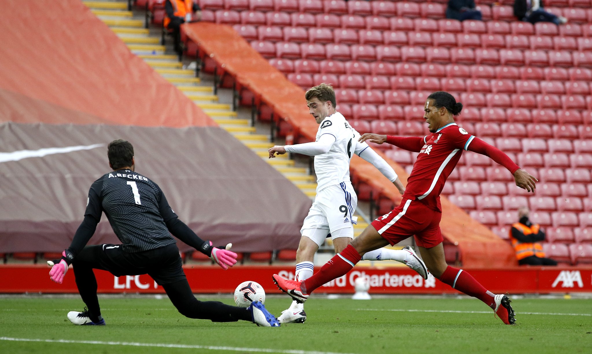 们在追逐荣 们在追逐荣